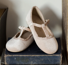 Load image into Gallery viewer, NORALEE T STRAP BALLET FLATS | ROSE