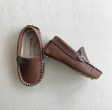 Load image into Gallery viewer, ELEPHANTITO CARLO DRIVER LOAFER | BROWN