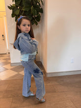 Load image into Gallery viewer, HANNAH BANANA   ⭐️   ❤️   RHINESTONE SHADOW HEART/FLOWER DENIM JEANS