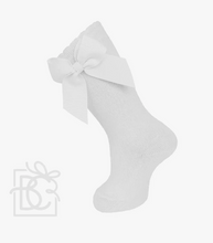 Load image into Gallery viewer, CARLO MAGNO KNEE HIGHS SOCKS WITH A BOW IN WHITE
