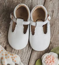 Load image into Gallery viewer, LITTLE LOVE BUG T BAR SHOE IN WHITE