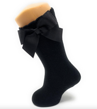 Load image into Gallery viewer, CARLO MAGNO KNEE HIGH SOCKS WITH A SIDE BOW IN NAVY