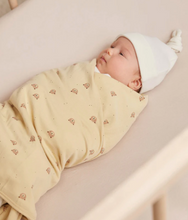 Load image into Gallery viewer, QUINCY MAE VELVETY SOFT SWADDLE IN BUTTER BEARS