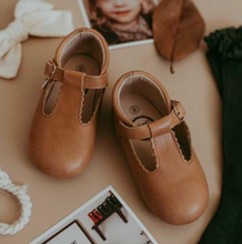 Load image into Gallery viewer, LITTLE LOVE BUG DESER SAND T BAR SHOES ND | PREMIUM LEATHER