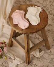 Load image into Gallery viewer, RUFFLE SOCKS IVORY/BLUSH NORALEE ACCESORIES