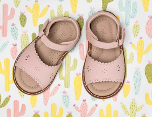 CLASSIC LEATHER SANDAL WITH SCALLOP PINK IN TODDLER SIZES | ELEPHANTITO