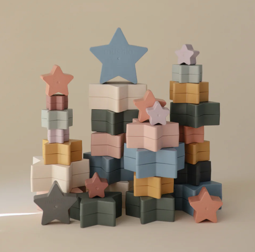 NESTING STARS TOY - RETRO
