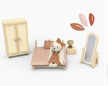 Load image into Gallery viewer, DOLL HOUSE BEDROOM SET + 1 DOLL               SPEEDY MONKEY