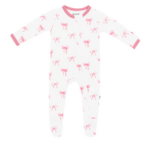 Load image into Gallery viewer, KYTE BABY ZIPPERED FOOTIE IN BOW