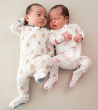 Load image into Gallery viewer, KYTE BABY ZIPPERED FOOTIE IN BOW