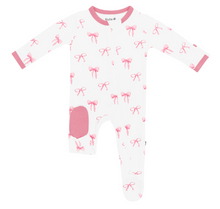 Load image into Gallery viewer, KYTE BABY ZIPPERED FOOTIE IN BOW