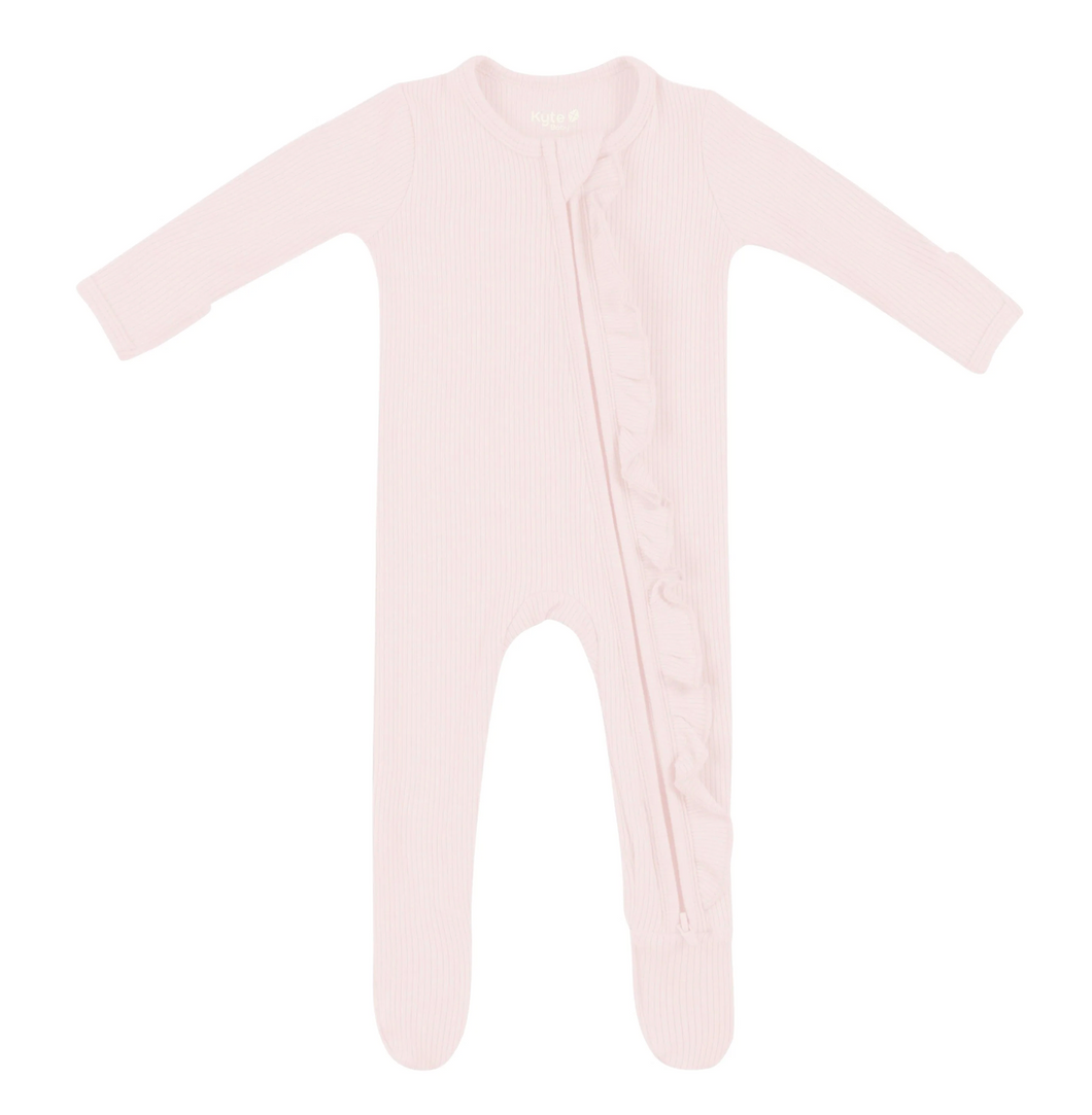 KYTE BABY RIBBED RUFFLE ZIPPER FOTTIE IN BLUSH