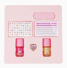 Load image into Gallery viewer, CLARIS THE CHICEST MOUSE IN PARIS  | NAIL GIFT SET