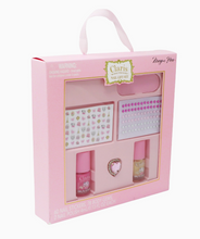 Load image into Gallery viewer, CLARIS THE CHICEST MOUSE IN PARIS  | NAIL GIFT SET