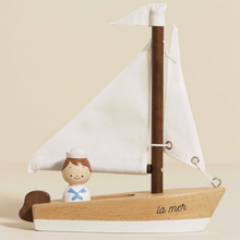 Load image into Gallery viewer, LE TOY VAN WOODEN SAILING BOAT &amp; CAPTAIN