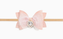 Load image into Gallery viewer, SWEET WINK HEART CHARM BOW BABY HEADBAND