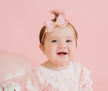 Load image into Gallery viewer, SWEET WINK HEART CHARM BOW BABY HEADBAND