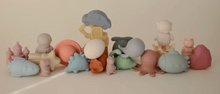 Load image into Gallery viewer, MUSHIE DINO MOLD PLAY BATH PLAY SET
