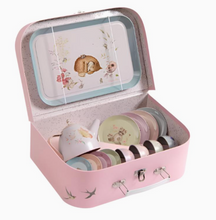 Load image into Gallery viewer, SUITCASE TEA PARTY METAL SET THE ROSALLIES - MOULIN ROTY