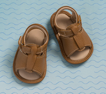 Load image into Gallery viewer, ELEPHANTITO BABY BOY SANDAL IN CARAMEL