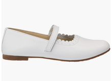 Load image into Gallery viewer, ELEPHANTITO  ARIA FLATS LEATHER SHOES | WHITE
