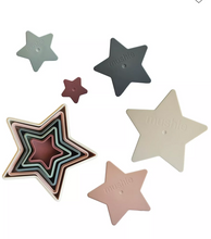 Load image into Gallery viewer, NESTING STARS TOY - NATURAL