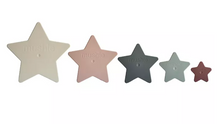 Load image into Gallery viewer, NESTING STARS TOY - NATURAL