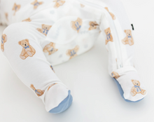Load image into Gallery viewer, KYTE BABY ZIPPERED FOOTIE IN TEDDY BEAR