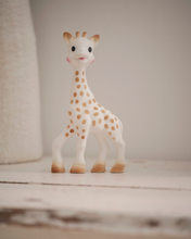 Load image into Gallery viewer, SOPHIE LA GIRAFE WHITE BOX | CLASSIC