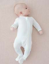 Load image into Gallery viewer, ZIPPERED FOOTIE IN CLOUD | KYTE BABY