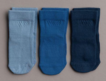 Load image into Gallery viewer, BAMBOO SOCKS IN  BLUES | MORE COLORS | SQUID SOCKS