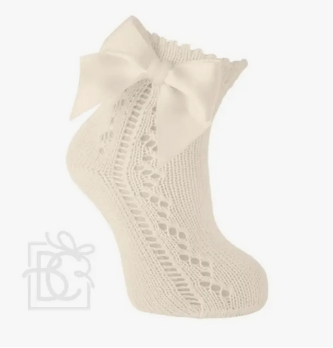 SCOTISH YARN OPEN WORK SOCKS WITH A BOW | NATURAL | CARLO MAGNO