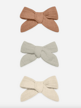 Load image into Gallery viewer, QUINCY MAE ADORABLE BOW CLIPS | CLAY PISTACHO &amp; NATURAL
